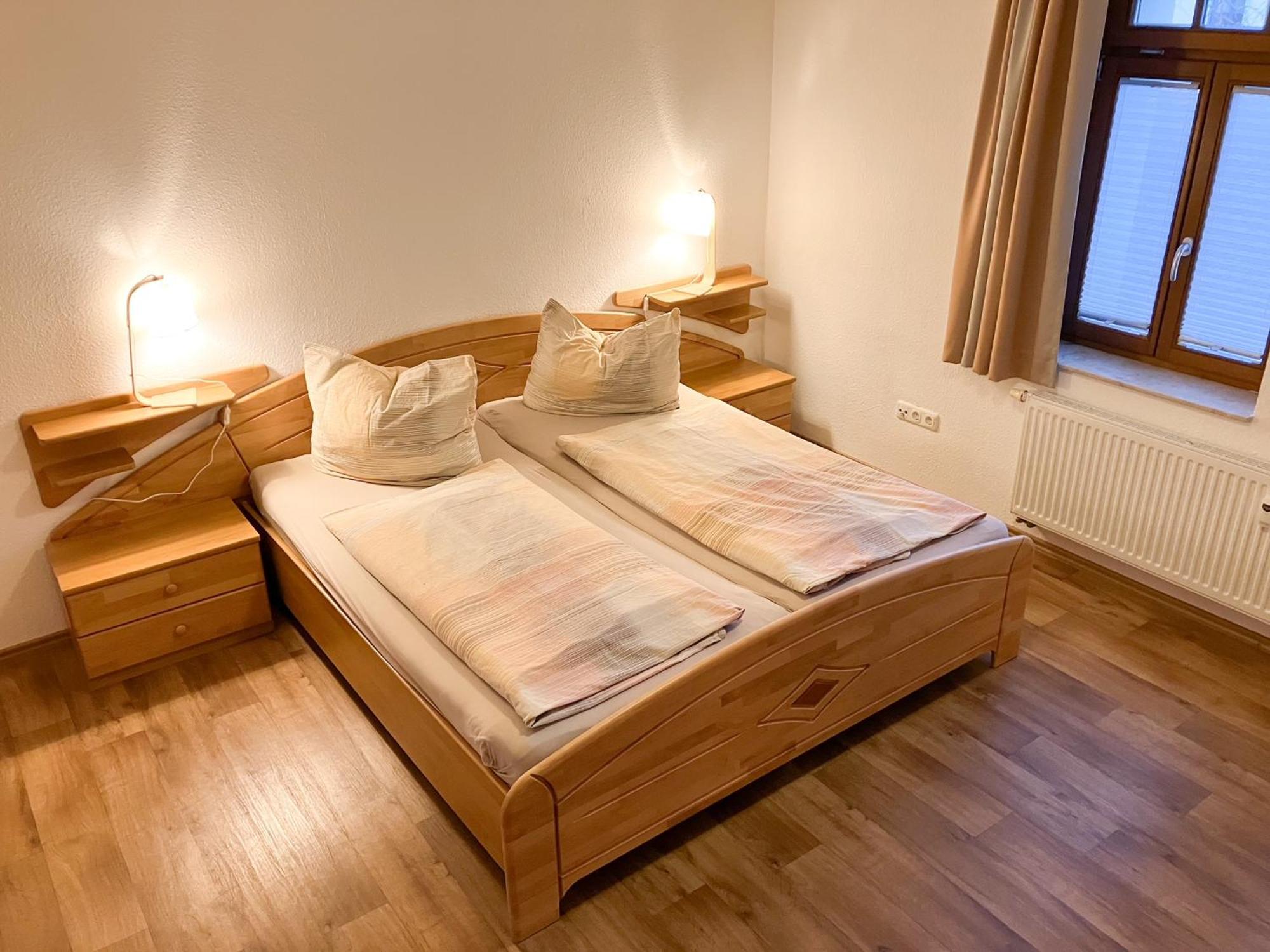 Ferienwohnung Morgensonne Am Kurpark Bad Berka - Parkplatz - Spielplatz - Wlan - 2 Schlafzimmer Экстерьер фото